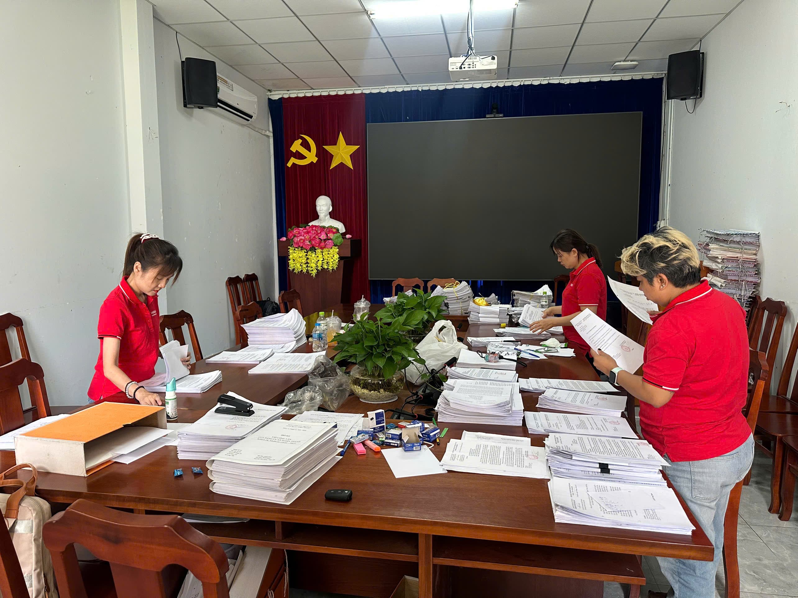 VCX tiếp tục đồng hành cùng các đơn vị trong hành trình chỉnh lý và số hóa tài liệu