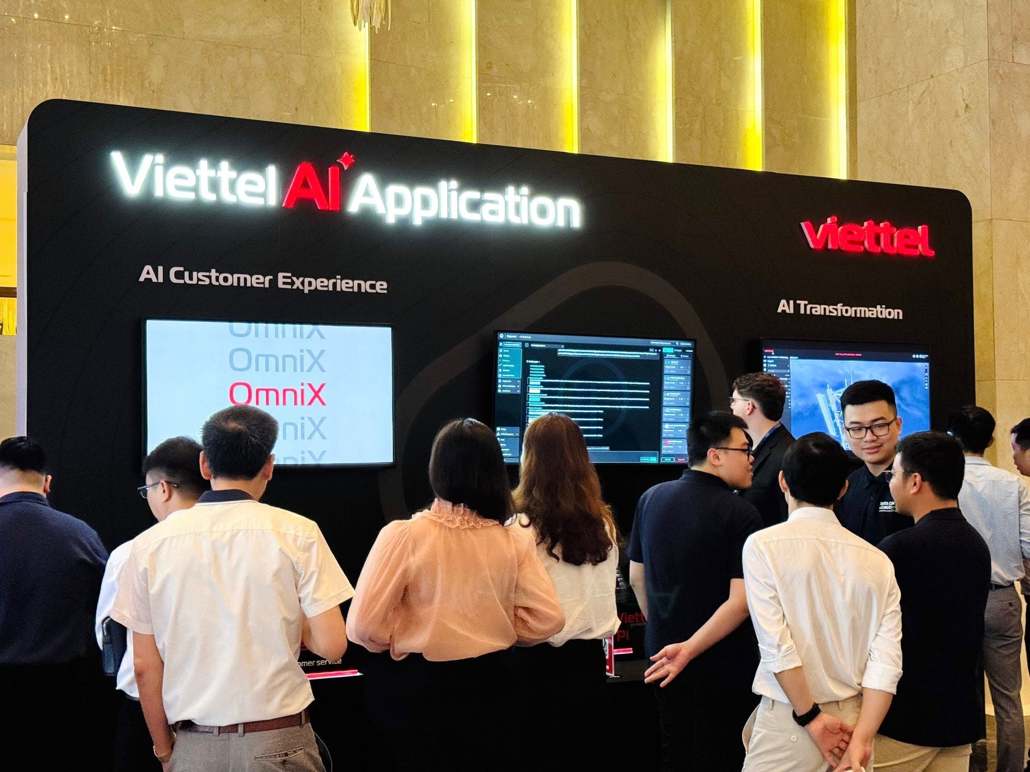 Viettel Customer Service Showcases AI-Driven Solutions at DCCI 2025 in Hanoi