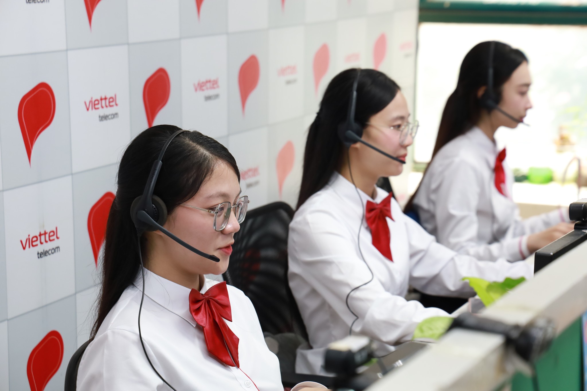 Stay connected, enjoy a full and heartwarming Spring reunion